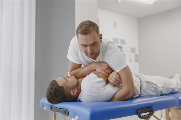 Fysioterapeut - din guide til behandling og forebyggelse